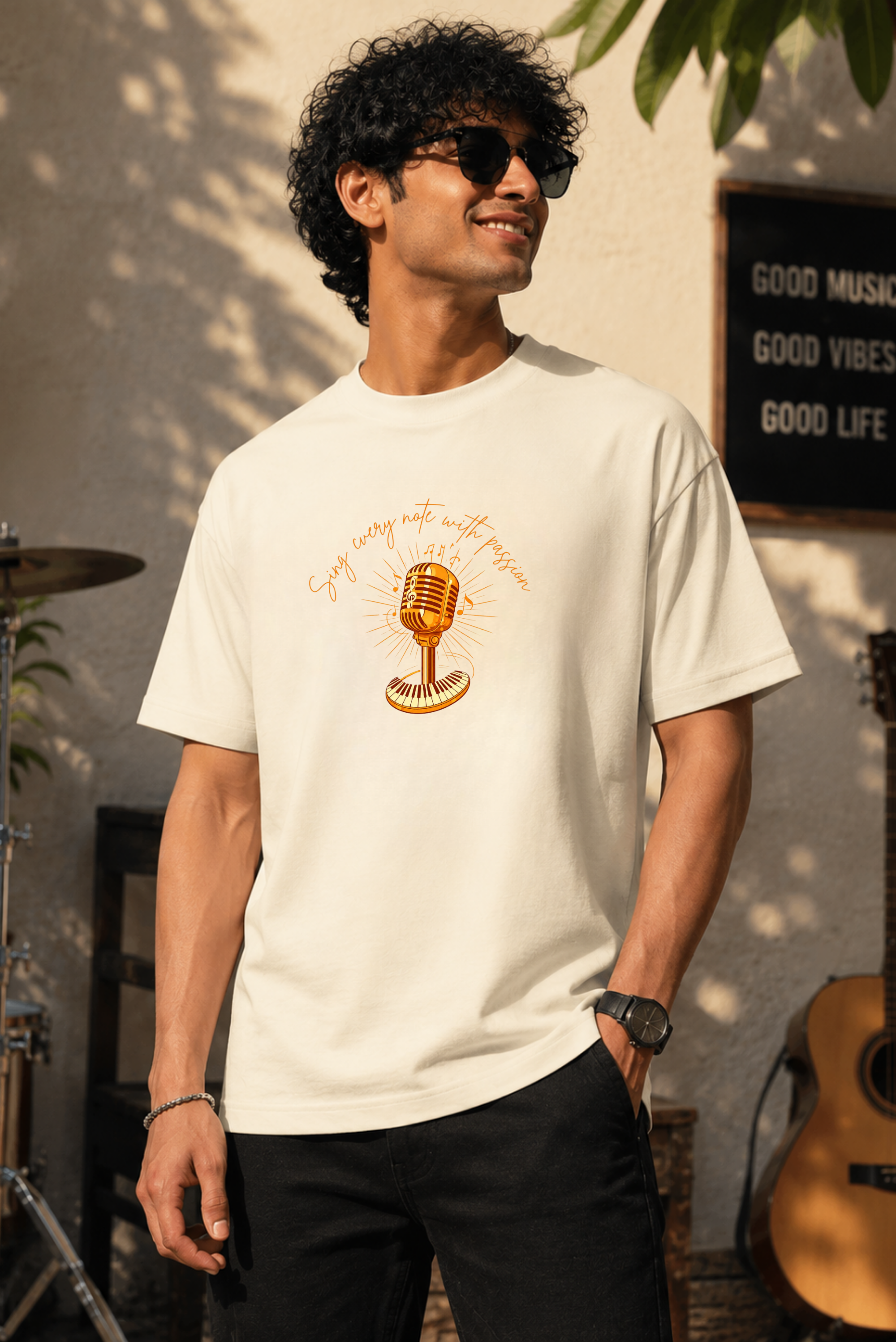 Mic Oversized Tee - Off white